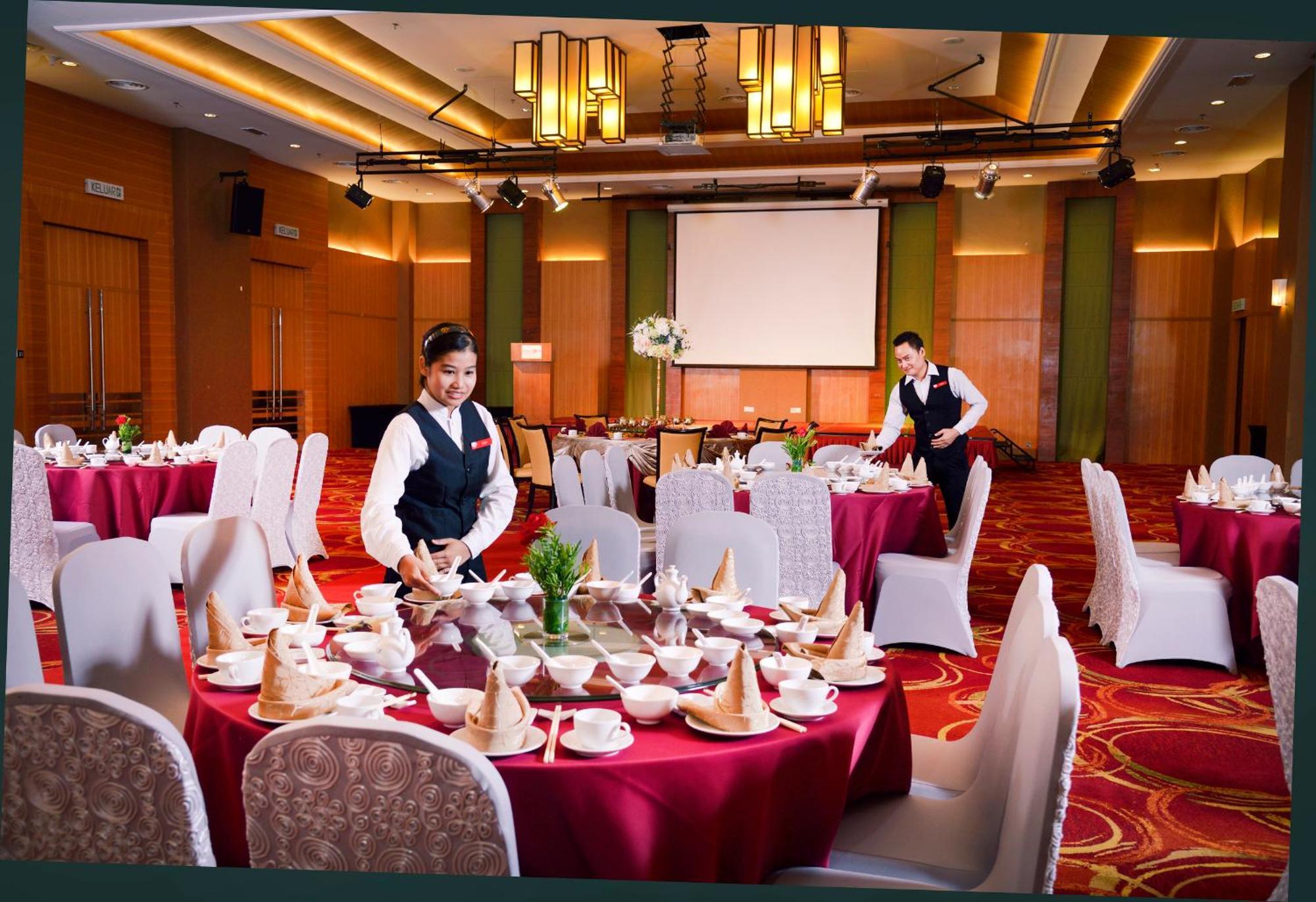 Grand Lexis Port Dickson Hotel Kültér fotó The ballroom