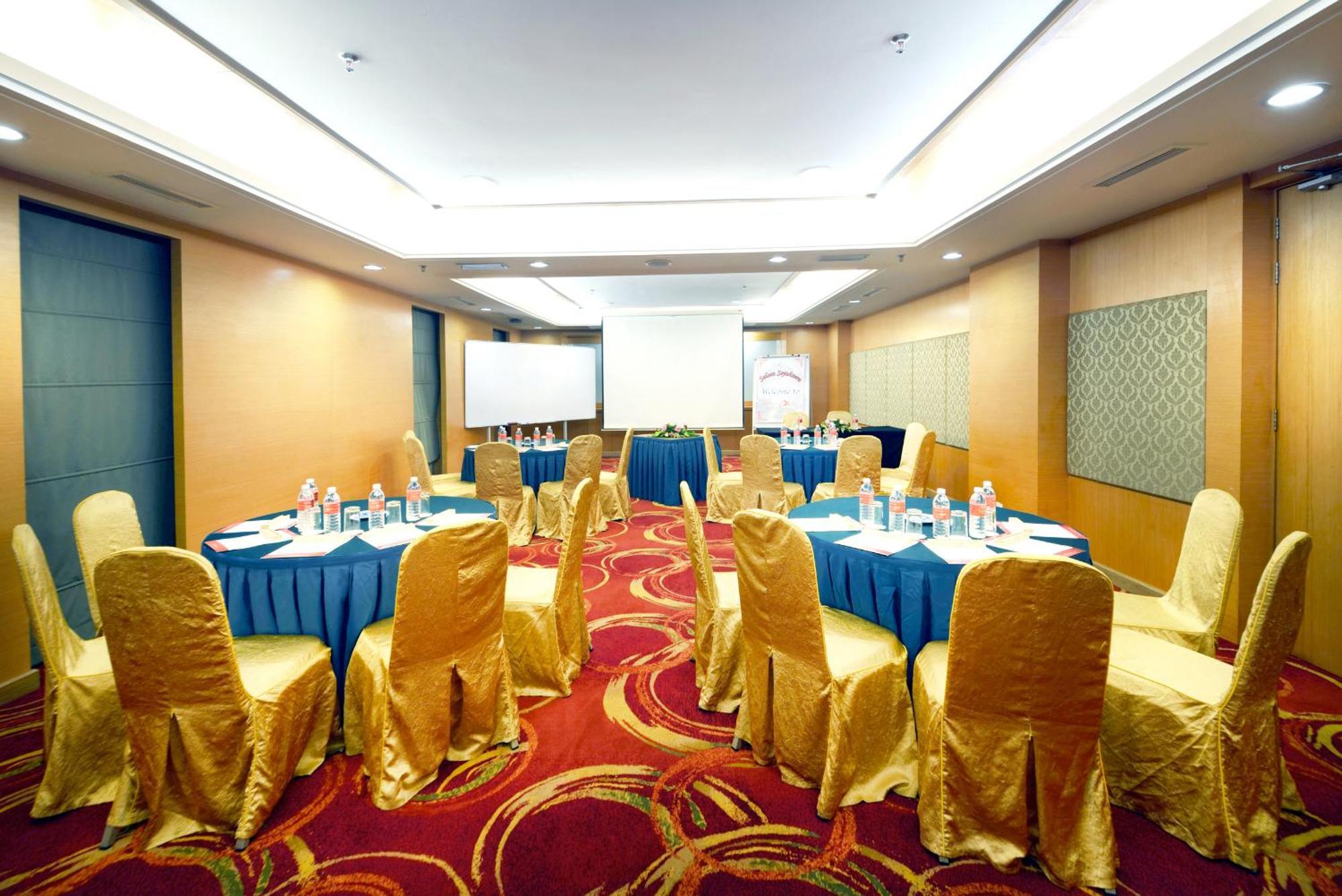 Grand Lexis Port Dickson Hotel Kültér fotó Meeting room