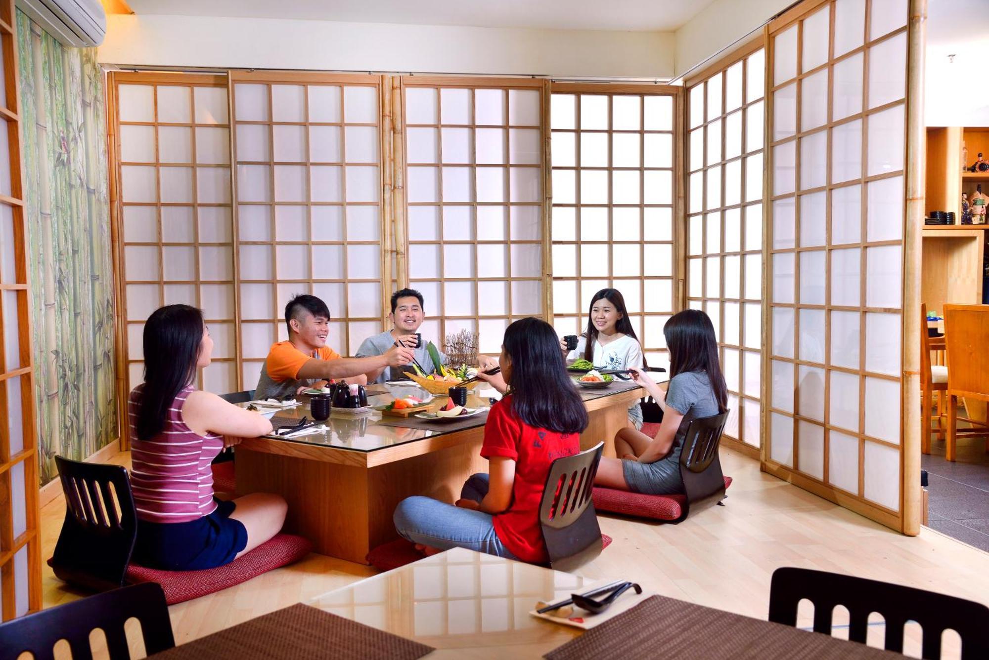 Grand Lexis Port Dickson Hotel Kültér fotó A Japanese restaurant in Manila, Philippines